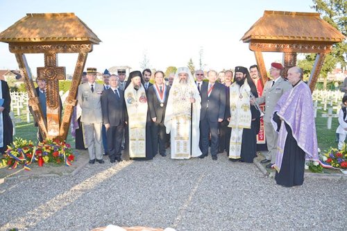 Românii din Strasbourg, binecuvântaţi de Patriarhul României Poza 104858