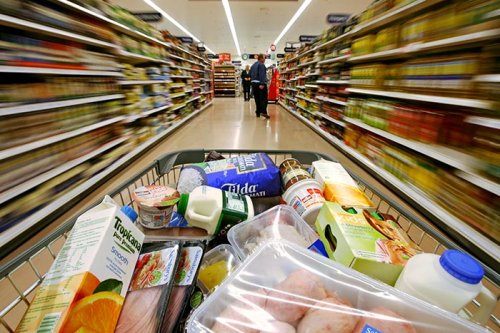 Alimentele s-au scumpit, în medie, cu 36% Poza 105057