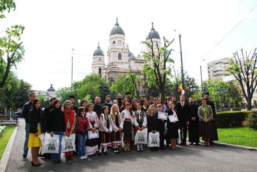 Concursul naţional de creaţie „Copilul în familie“ la Iaşi Poza 105563