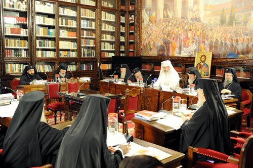 Patriarhia Română menţine comuniunea şi promovează dialogul cu Patriarhia Ierusalimului Poza 105837