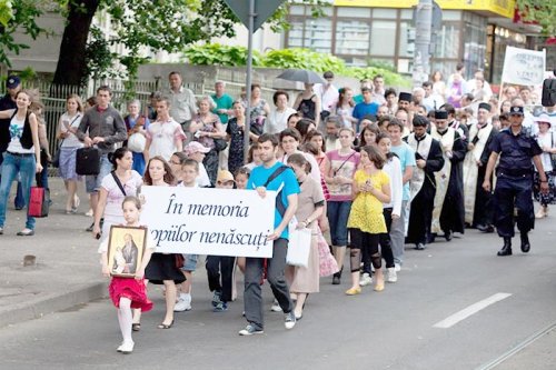 „1 iunie - Ziua copilului născut şi nenăscut“ Poza 105898