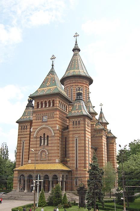 Catedrala din Timişoara, târnosită la 1946 Poza 105973