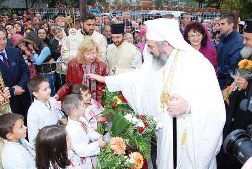 Iubirea în familie - lumina vieţii veşnice Poza 106207