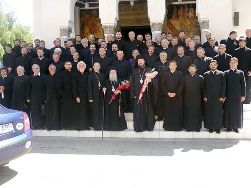 Dezbateri despre Taina Sfântului Botez Poza 106338