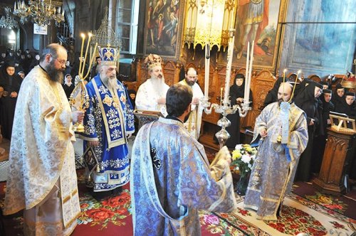 IPS Ştefan al Arhiepiscopiei de Lentekhi şi Tsageri (Georgia), în pelerinaj în Moldova şi Bucovina Poza 106528