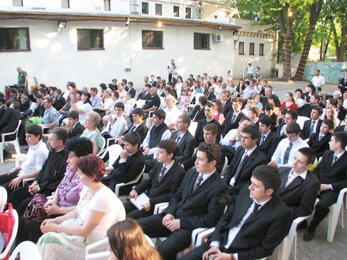 Serbare de sfârşit de an la Seminarul „Sfântul Apostol Andrei“ Poza 106538