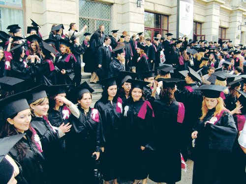 Lista universităţilor particulare acreditate Poza 106658