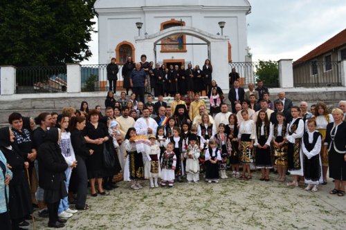 Sfântul Atanasie Atonitul, prăznuit în Parohia Domaşnea Poza 107048