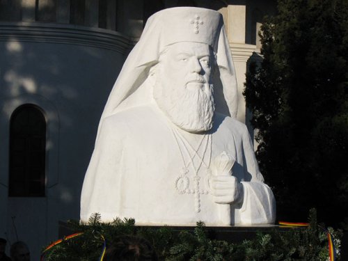 Slujbe de Parastas pentru vrednicul de pomenire patriarh Teoctist Poza 107469