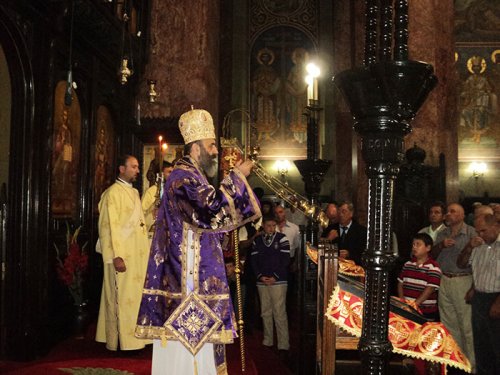 Liturghie arhierească în Catedrala Reîntregirii Poza 107611