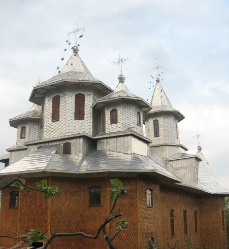 O nouă biserică a fost târnosită în Protopopiatul Fălticeni Poza 107614