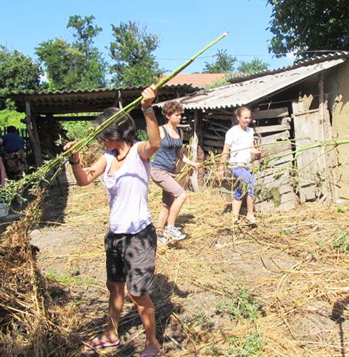 Promovarea filantropiei în „Taberele Solidarităţii“ Poza 107814