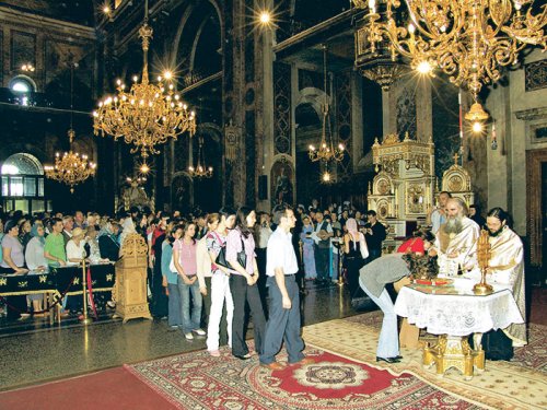 O nouă generaţie de studenţi teologi la Facultatea „Dumitru Stăniloae“ Poza 107852