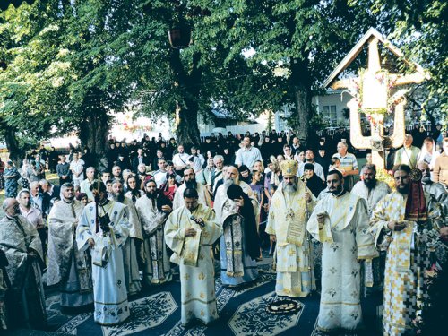 Sfântul Cuvios Iosif, serbat la Mănăstirea Văratec Poza 107907