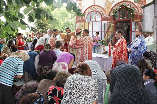 Biserica Gârdeşti, în haină de praznic Poza 108066