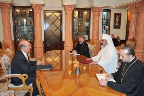 Ambasadorul Israelului, în vizită la Patriarhia Română Poza 108408