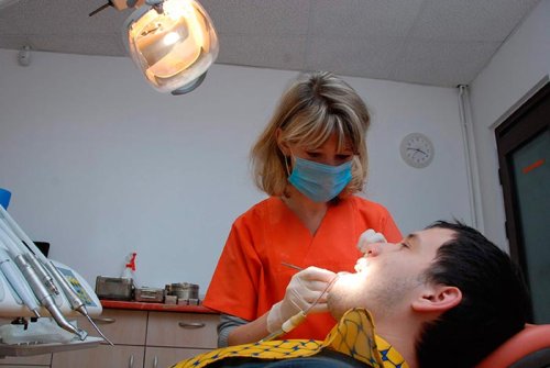 Infecţiile dentare - repercusiuni asupra sănătăţii întregului organism Poza 108740