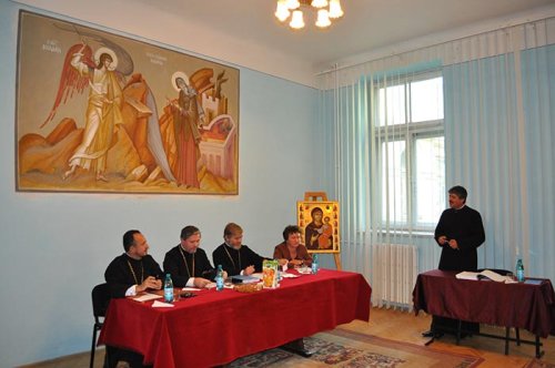 Primul doctorat în Teologie Liturgică la Facultatea de Teologie Ortodoxă din Iaşi Poza 108775