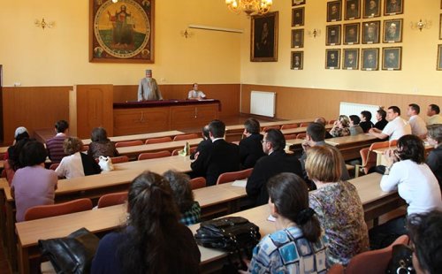 Consfătuirea profesorilor de religie la Sibiu Poza 108796