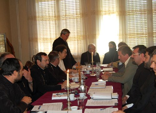 Consiliul Eparhial al Arhiepiscopiei Timişoarei, în şedinţă de lucru Poza 108940