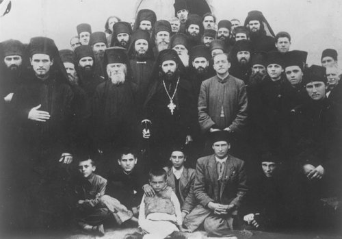 Mănăstirea Slatina la începutul regimului comunist Poza 109006
