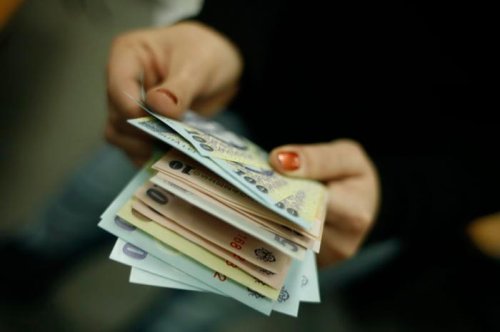 FMI pune condiţii pentru creşterea salariilor în 2012 Poza 109060