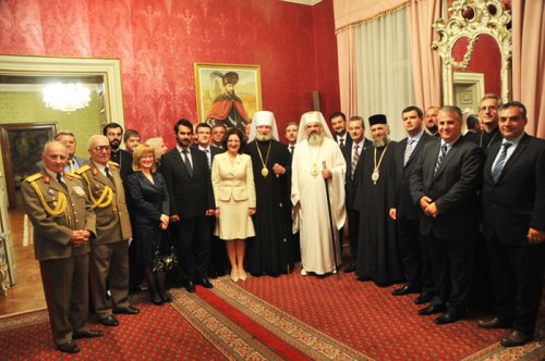 Patriarhul Daniel, primit la sediul Ambasadei României la Praga Poza 109117
