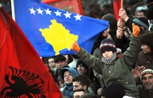 Criza opreşte extinderea UE în Balcani Poza 109149