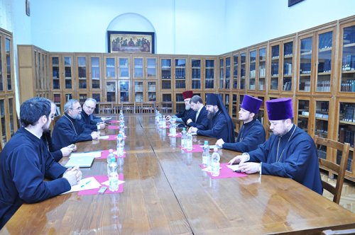 Delegaţie a Bisericii Ortodoxe din Ucraina la Bucureşti Poza 109483
