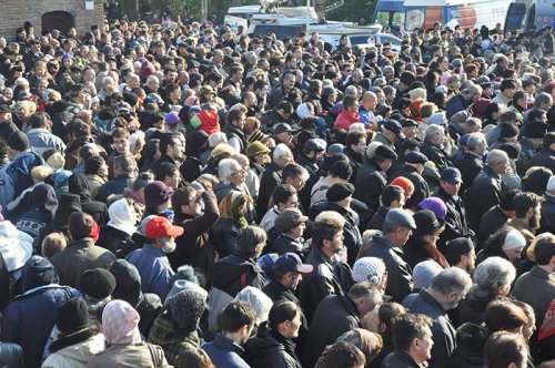 Mâinile României, împreunate în rugăciune către Cuviosul Dimitrie Poza 109556