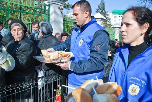 Sprijin pentru pelerini din partea Arhiepiscopiei Bucureştilor Poza 109738