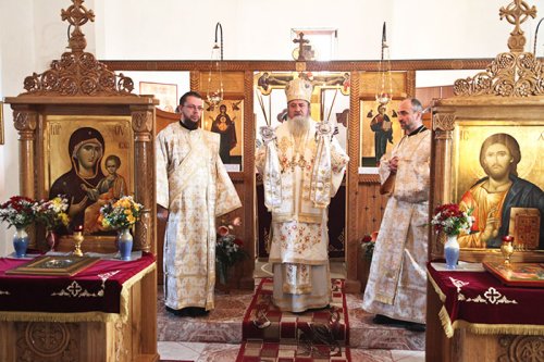 Liturghie arhierească la Dâmbu Morii Poza 110140