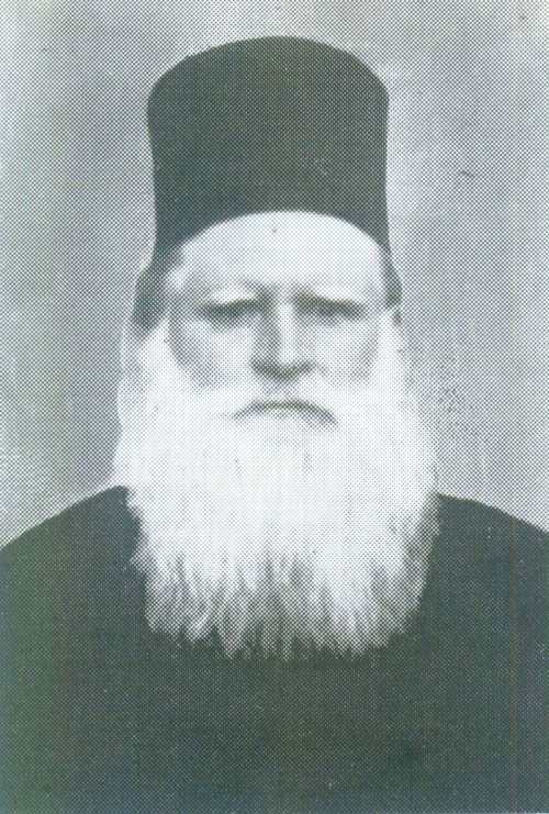 Duhovnicul Mihail Bădilă de la obârşia Ialomiţei Poza 110180