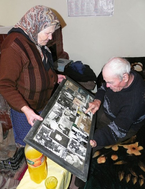 „Cleopa îi preot tare bun. Are poveşti tare intirisante“ Poza 110224