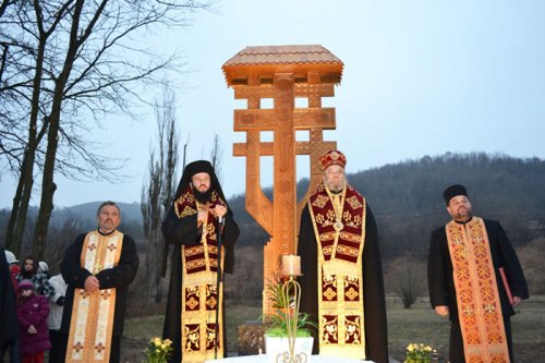 Slujire arhierească în Parohia Gârlişte Poza 110202