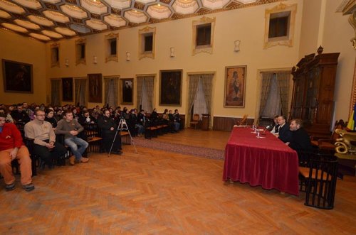 Conferinţă ASCOR - filiala Iaşi, dedicată Zilei Naţionale a României Poza 110428