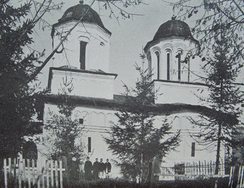 Biserica domnească „Sf. Gheorghe“ din Ocnele Mari la 1900 Poza 110582