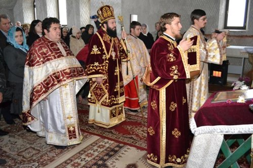 Sfântul Spiridon sărbătorit la Schitul Petroşniţa Poza 110655