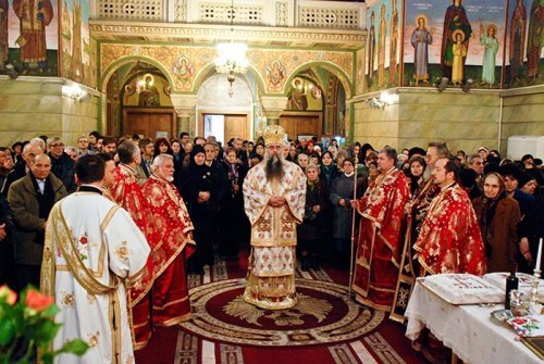 Biserica „Sfântul Elefterie“ din Bucureşti şi-a sărbătorit hramul Poza 110722