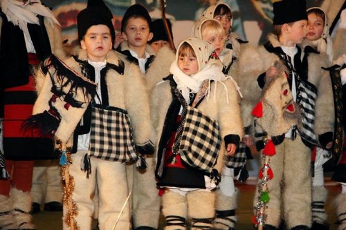 Colindele Crăciunului, tradiţie sfântă a neamului românesc Poza 110776