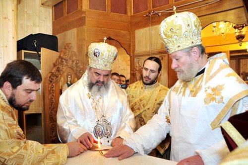 Vizitele canonice şi frăţeşti ale Patriarhului României în 2011 Poza 111007