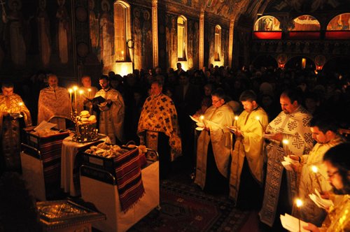 Sfântul Cuvios Antonie „o făclie aprinsă“ înaintea oamenilor Poza 91484