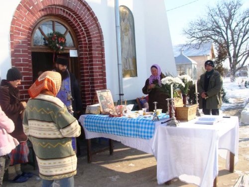 Sfântul Trifon, sărbătorit în parohia giurgiuveană Bălănoaia Poza 91856