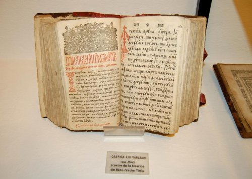 Expoziţia de carte religioasă „Secole de credinţă“ Poza 92161