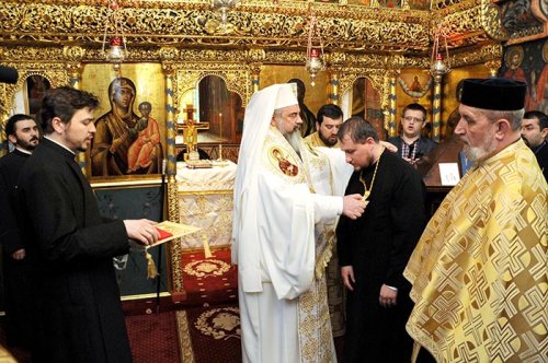 Hirotesii în paraclisul Reşedinţei patriarhale Poza 92155