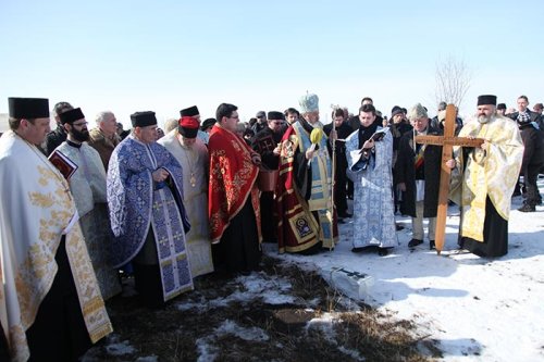 O nouă biserică închinată Sfântului Andrei Şaguna Poza 92147