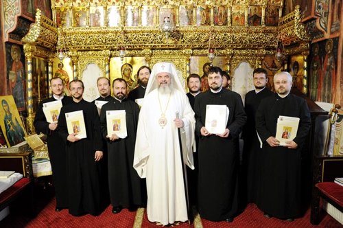 10 noi duhovnici pentru Arhiepiscopia Bucureştilor Poza 92191