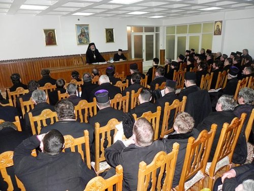 Conferinţa preoţilor din Protoieria Bacău Poza 92209
