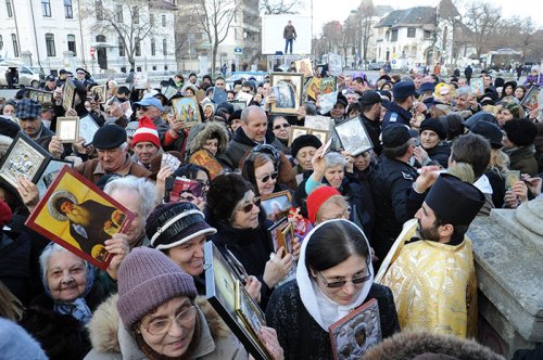 Slava lui Dumnezeu împărtăşită sfinţilor Poza 92393