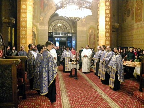 Slujbe pentru folosul credincioşilor din Dolj şi Vâlcea Poza 92404